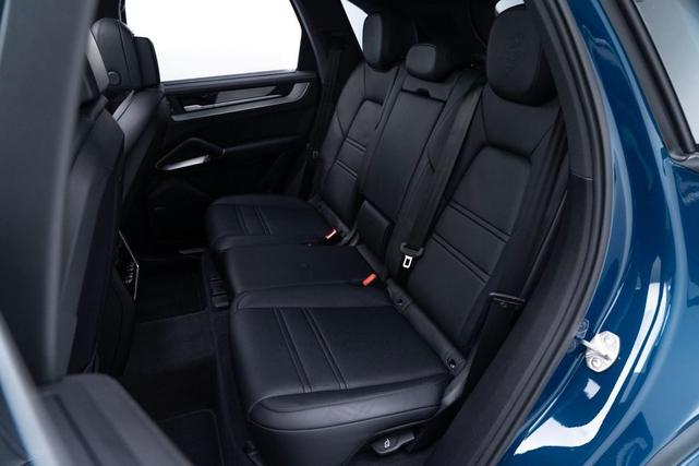 Photo of 2024 Montego Blue Metallic Porsche Cayenne