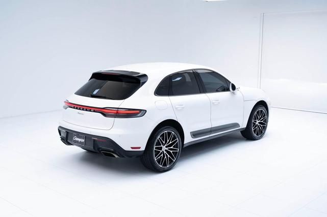 Photo of 2022 White Porsche Macan