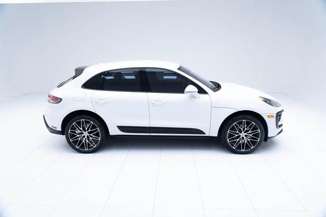 Photo of 2022 White Porsche Macan