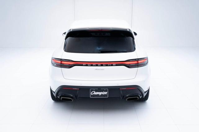 Photo of 2022 White Porsche Macan