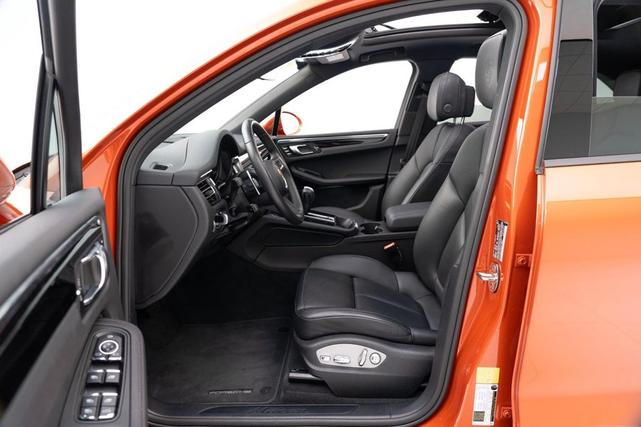 Photo of 2024 Papaya Metallic Porsche Macan