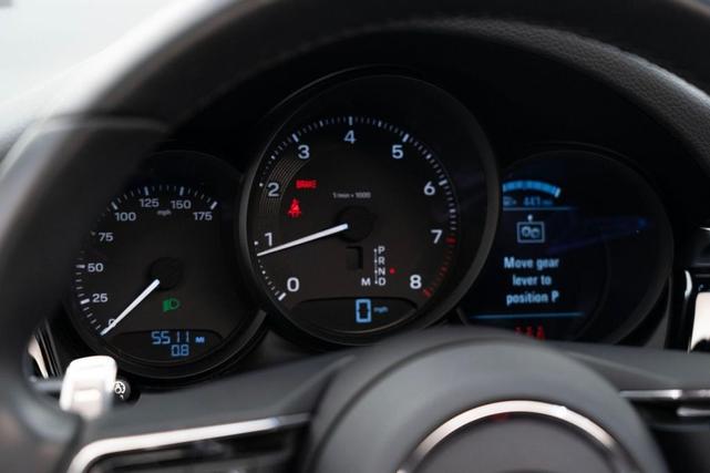 Photo of 2024 Papaya Metallic Porsche Macan