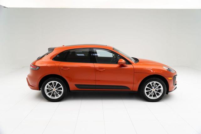 Photo of 2024 Papaya Metallic Porsche Macan