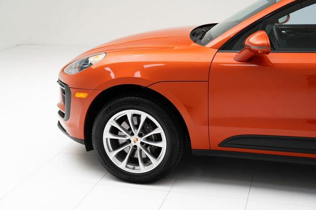 Photo of 2024 Papaya Metallic Porsche Macan