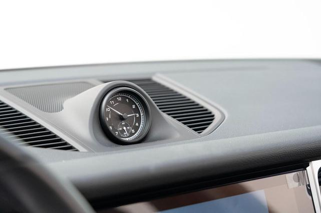 Photo of 2024 Papaya Metallic Porsche Macan