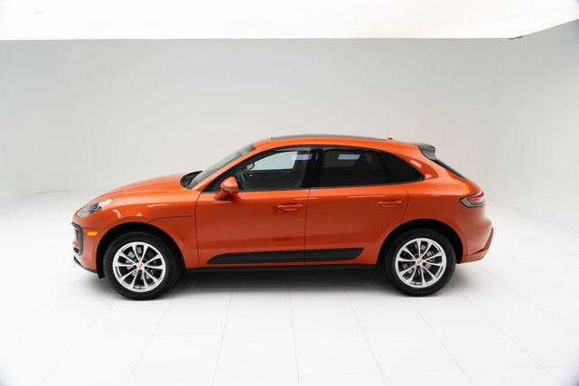 Photo of 2024 Papaya Metallic Porsche Macan