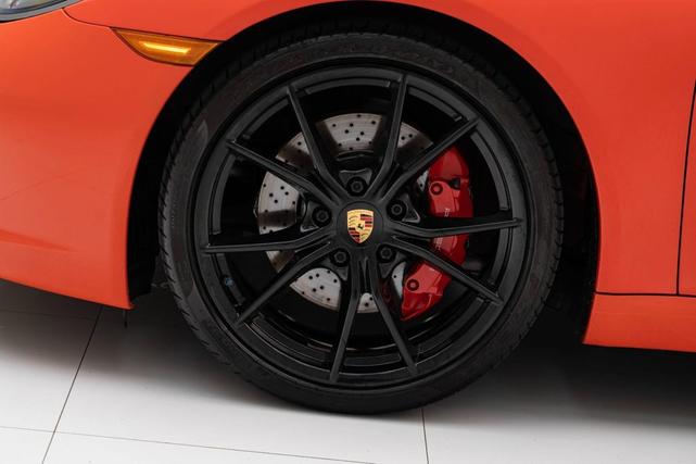 Photo of 2017 Lava Orange Porsche 911