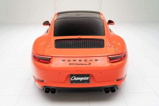 Photo of 2017 Lava Orange Porsche 911