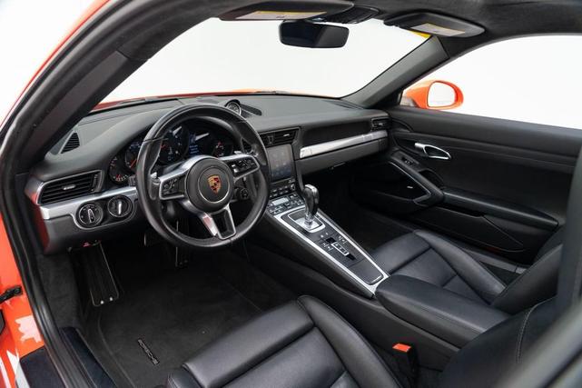 Photo of 2017 Lava Orange Porsche 911