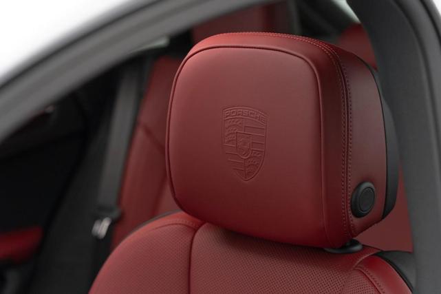 Photo of 2025 White Porsche Macan