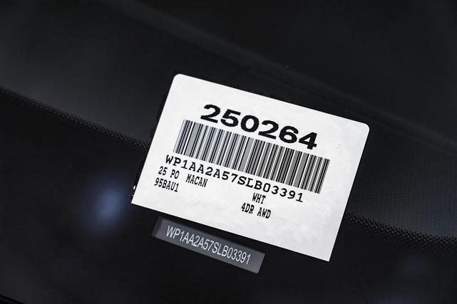 Photo of 2025 White Porsche Macan