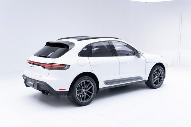 Photo of 2024 White Porsche Macan