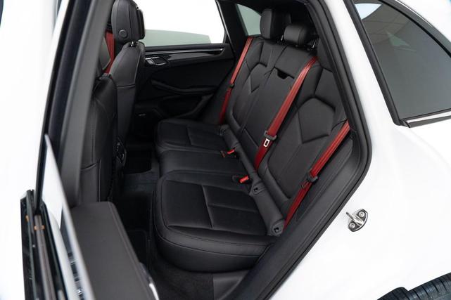 Photo of 2024 White Porsche Macan