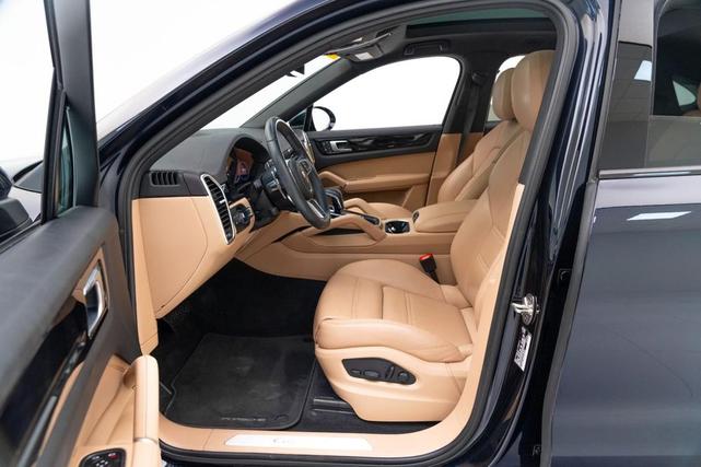 Photo of 2022 Moonlight Blue Metallic Porsche Cayenne