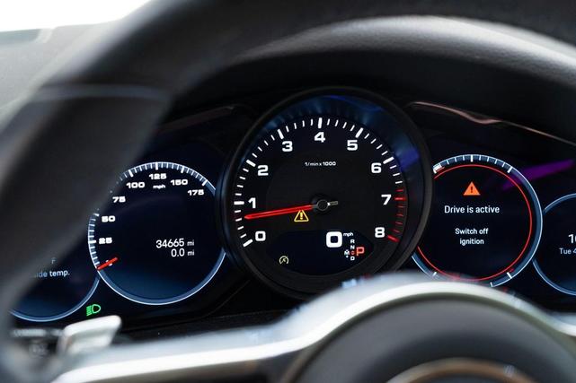 Photo of 2022 Moonlight Blue Metallic Porsche Cayenne
