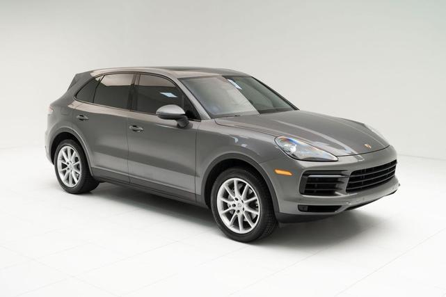 Photo of 2020 Quartzite Grey Metallic Porsche Cayenne