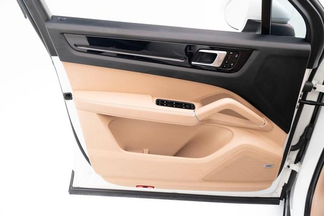 Photo of 2020 White Porsche Cayenne
