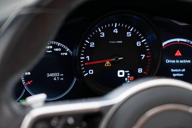 Photo of 2020 White Porsche Cayenne