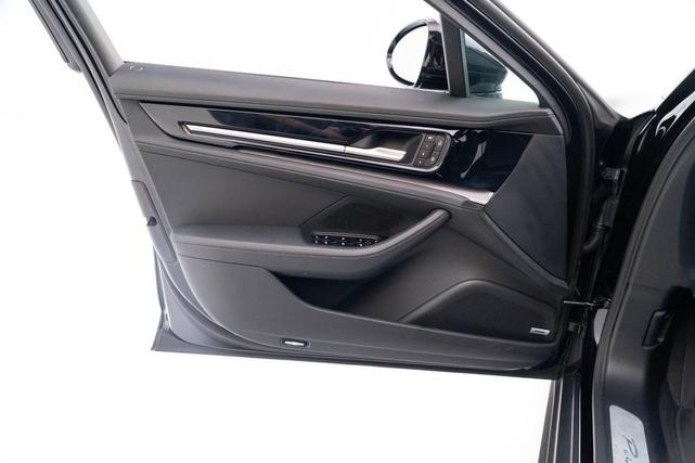 Photo of 2024 Black Porsche Panamera