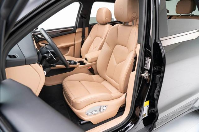 Photo of 2025 Black Porsche Macan