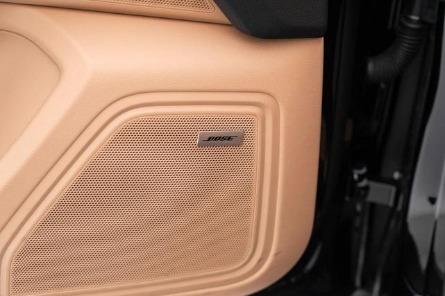 Photo of 2025 Black Porsche Macan