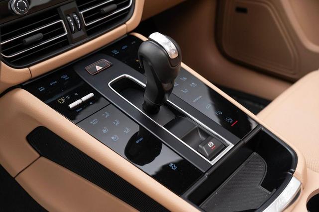 Photo of 2025 Black Porsche Macan
