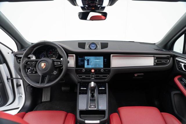 Photo of 2025 Carrara White Metallic Porsche Macan