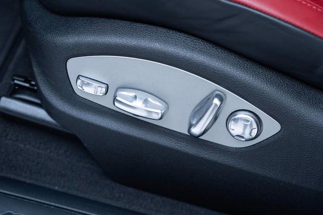 Photo of 2025 Carrara White Metallic Porsche Macan