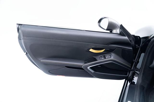 Photo of 2019 Black Porsche 911