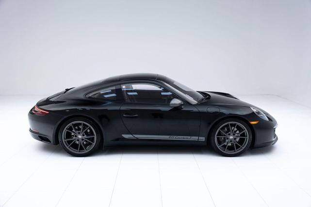 Photo of 2019 Black Porsche 911