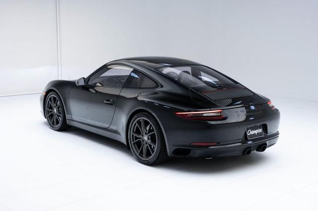 Photo of 2019 Black Porsche 911