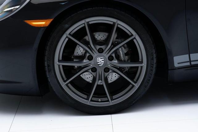 Photo of 2019 Black Porsche 911