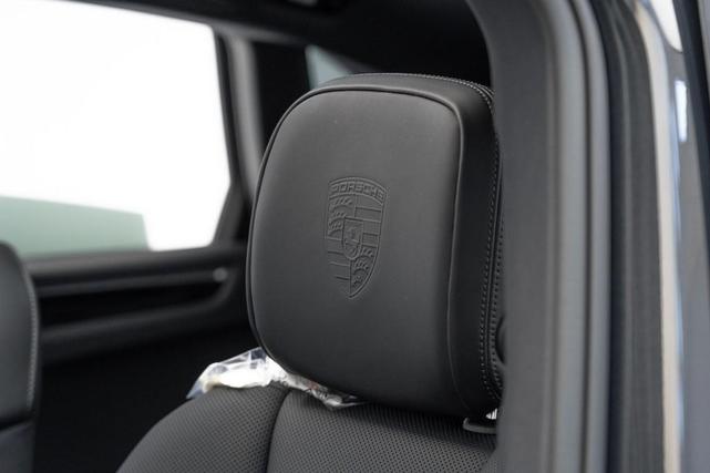 Photo of 2025 Volcano Grey Metallic Porsche Macan