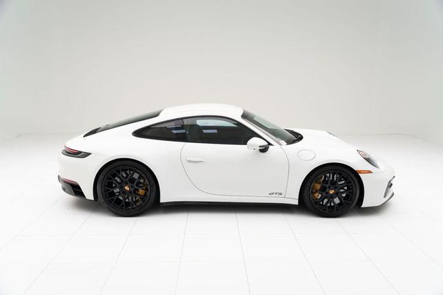 Photo of 2024 White Porsche 911