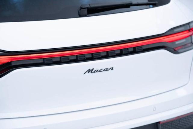Photo of 2025 Carrara White Metallic Porsche Macan