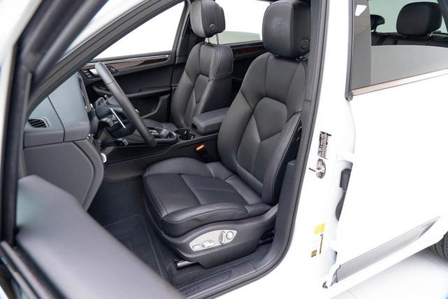 Photo of 2025 Carrara White Metallic Porsche Macan