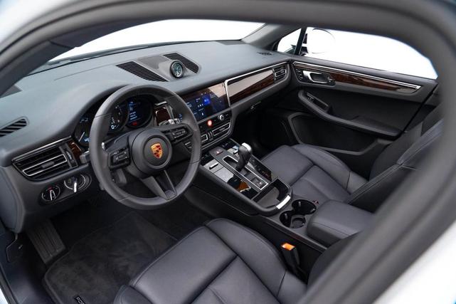 Photo of 2025 Carrara White Metallic Porsche Macan