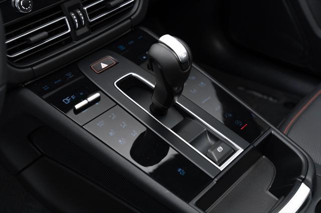 Photo of 2024 Papaya Metallic Porsche Macan