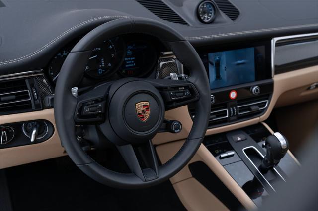 Photo of 2025 Dolomite Silver Metallic Porsche Macan