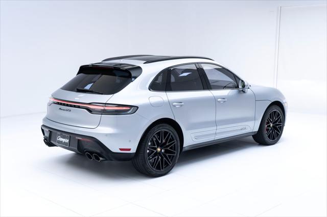 Photo of 2025 Dolomite Silver Metallic Porsche Macan