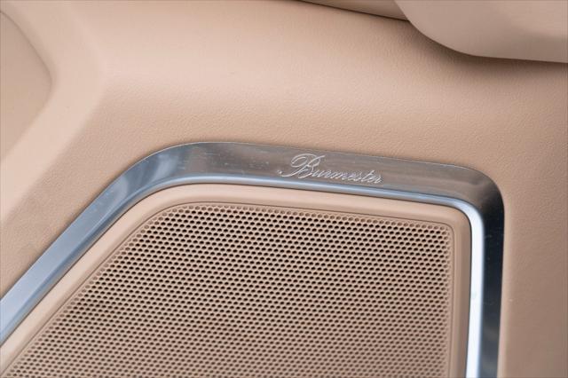 Photo of 2025 Dolomite Silver Metallic Porsche Macan