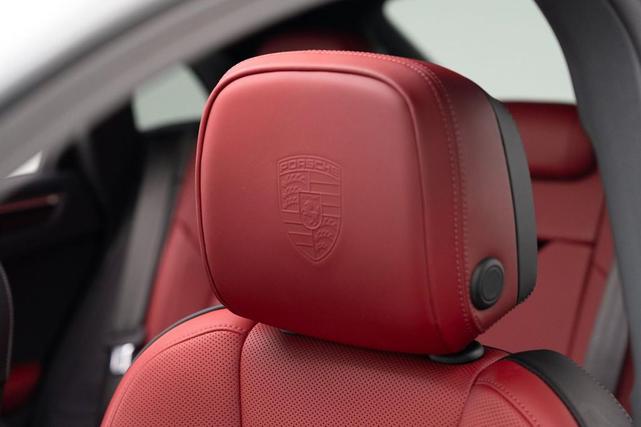 Photo of 2025 Carrara White Metallic Porsche Macan