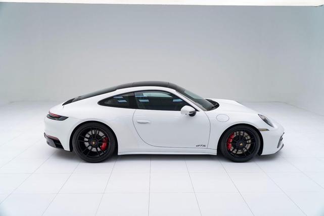 Photo of 2022 White Porsche 911