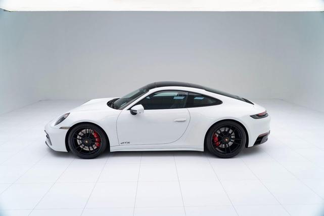 Photo of 2022 White Porsche 911