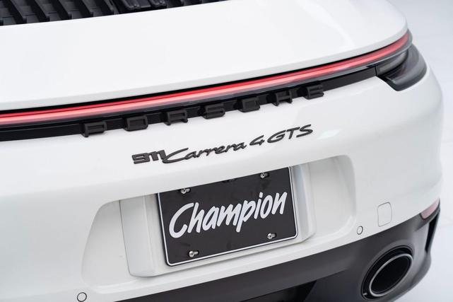 Photo of 2022 White Porsche 911