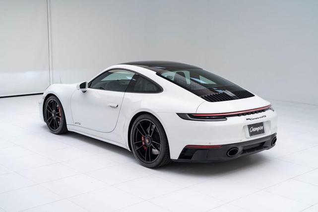 Photo of 2022 White Porsche 911