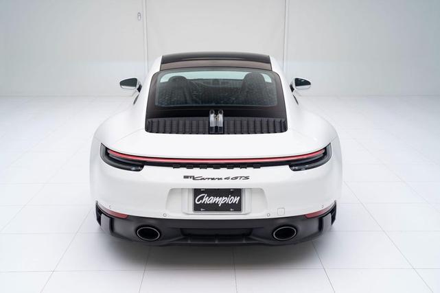 Photo of 2022 White Porsche 911