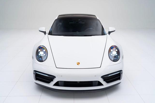 Photo of 2022 White Porsche 911