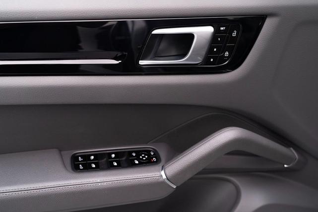 Photo of 2021  Porsche Cayenne