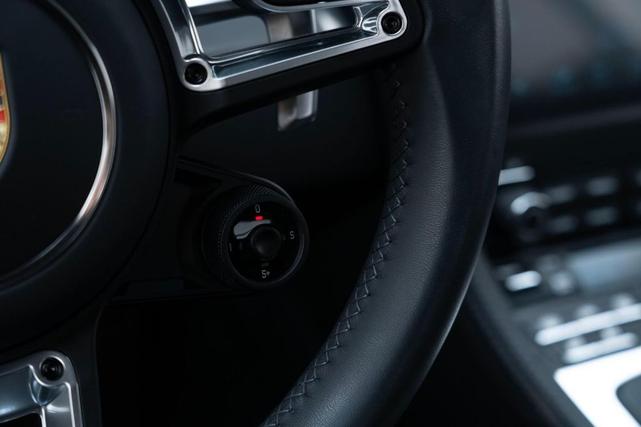 Photo of 2024 GT Silver Metallic Porsche 718 Cayman